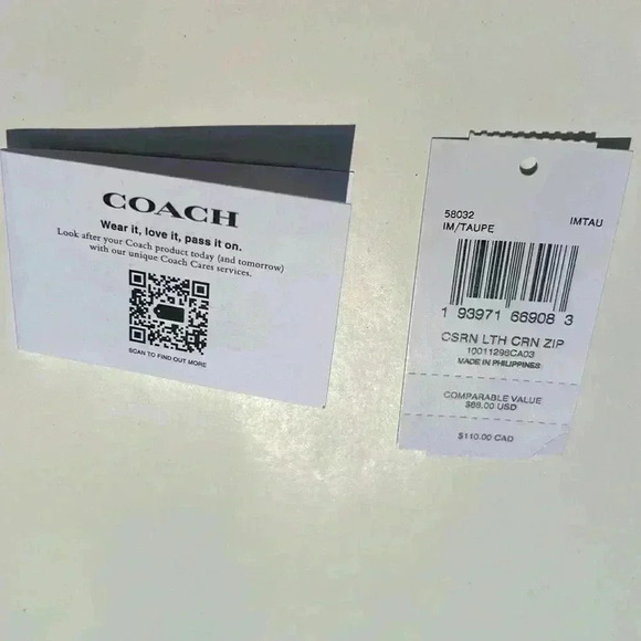 Authentic Coach Taupe Neutral Wristlet NWT - Picture 3 of 11